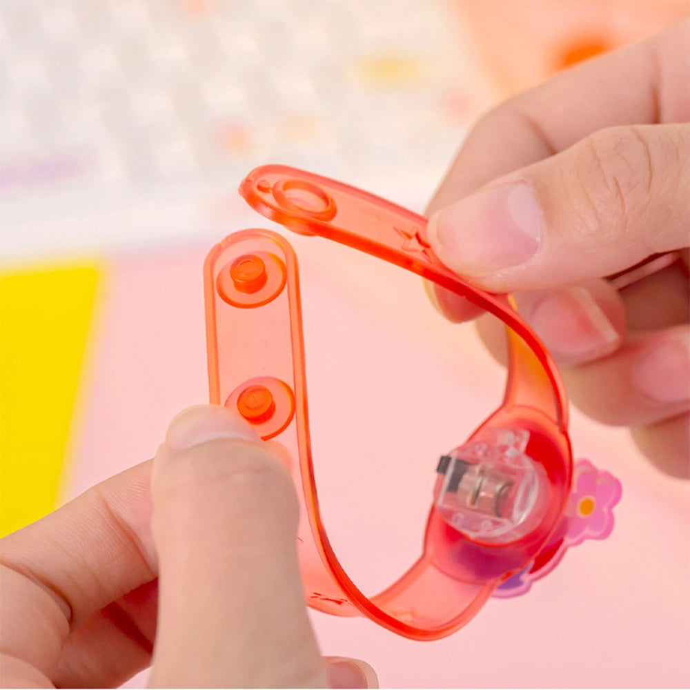12/24 Stück LED-leuchtende Fun-Uhr für Kindergeburtstagsfeier Babyparty-Geschenk Piñata-Füller Halloween Karneval Weihnachtsgeschenk Belohnung