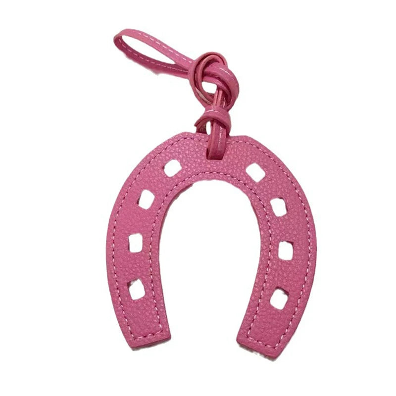 10 Farben Frauen und Mädchen PU-Leder Pferdehufeisen-Schlüsselanhänger Handtaschenhalter Anhänger Taschenzubehör für Handtaschen