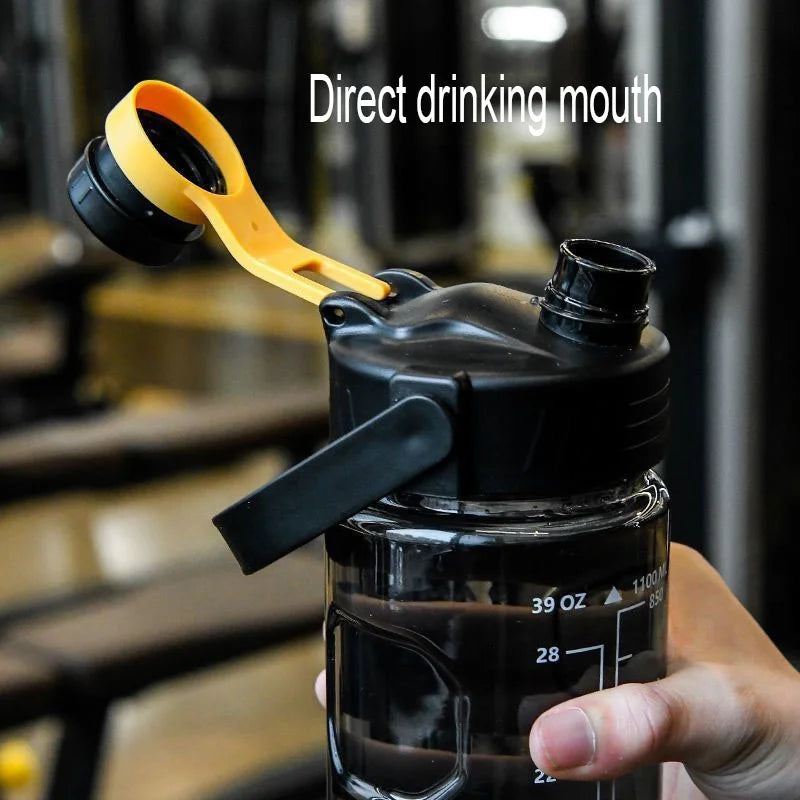 Wasserflasche mit supergroßer Kapazität für Studenten, Outdoor-Sport und Fitness, stoßfest und hochtemperaturbeständig