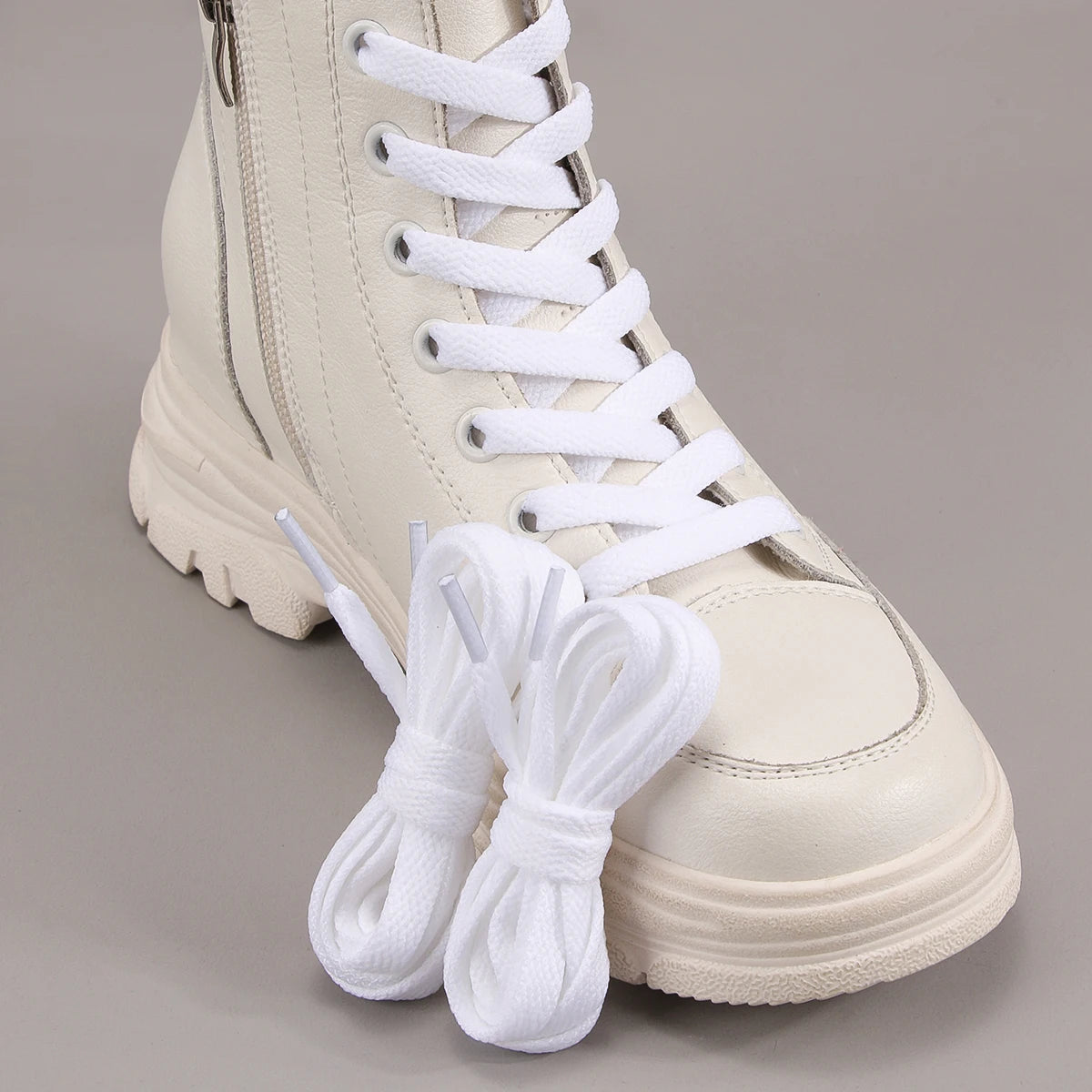 1 Pair Flat Cotton Shoe laces, 5/16" Wide Shoelaces for Athletic Running Sneakers Shoes Boot Strings，Polyester  Flat Shoelaces