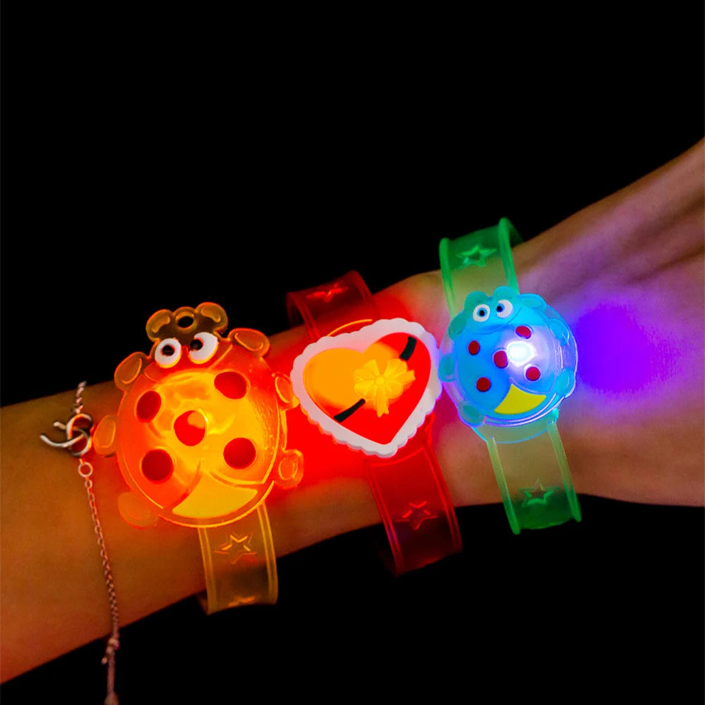 12/24 Stück LED-leuchtende Fun-Uhr für Kindergeburtstagsfeier Babyparty-Geschenk Piñata-Füller Halloween Karneval Weihnachtsgeschenk Belohnung